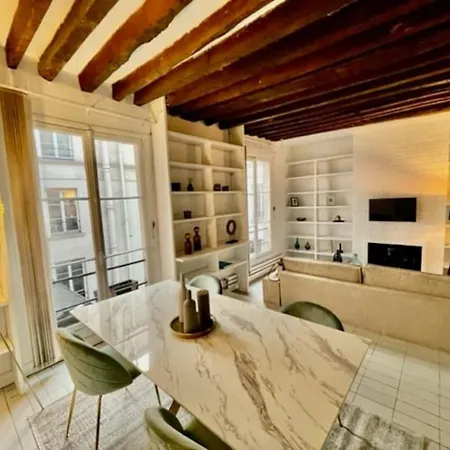 Joli 2 Pieces Loft Place Vendome/ Champs Elysees * Париж